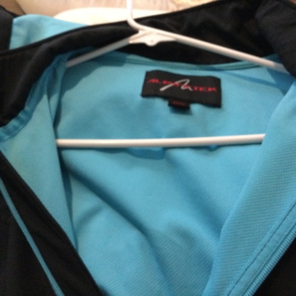 Like New Ladies Alpine Tek Jacket - Picture 11 of 15